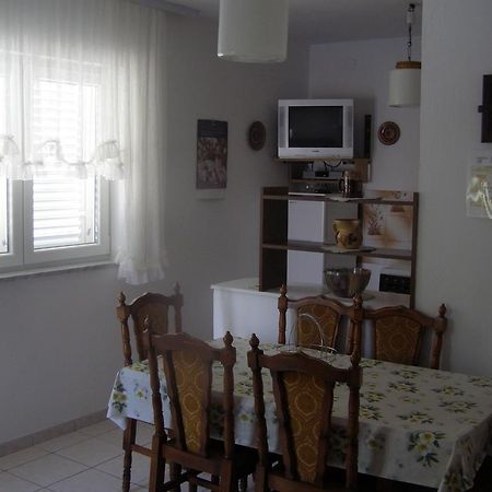 Apartments Rovis Tar-Vabriga 외부 사진