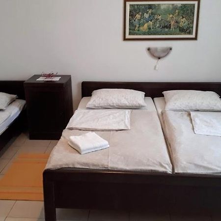 Apartments Rovis Tar-Vabriga 외부 사진