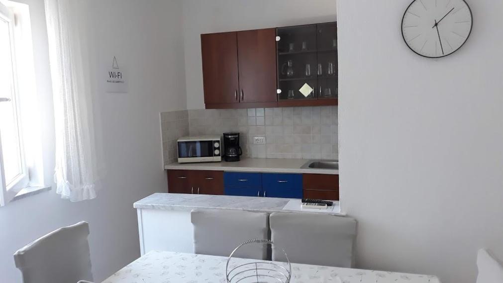 Apartments Rovis Tar-Vabriga 외부 사진